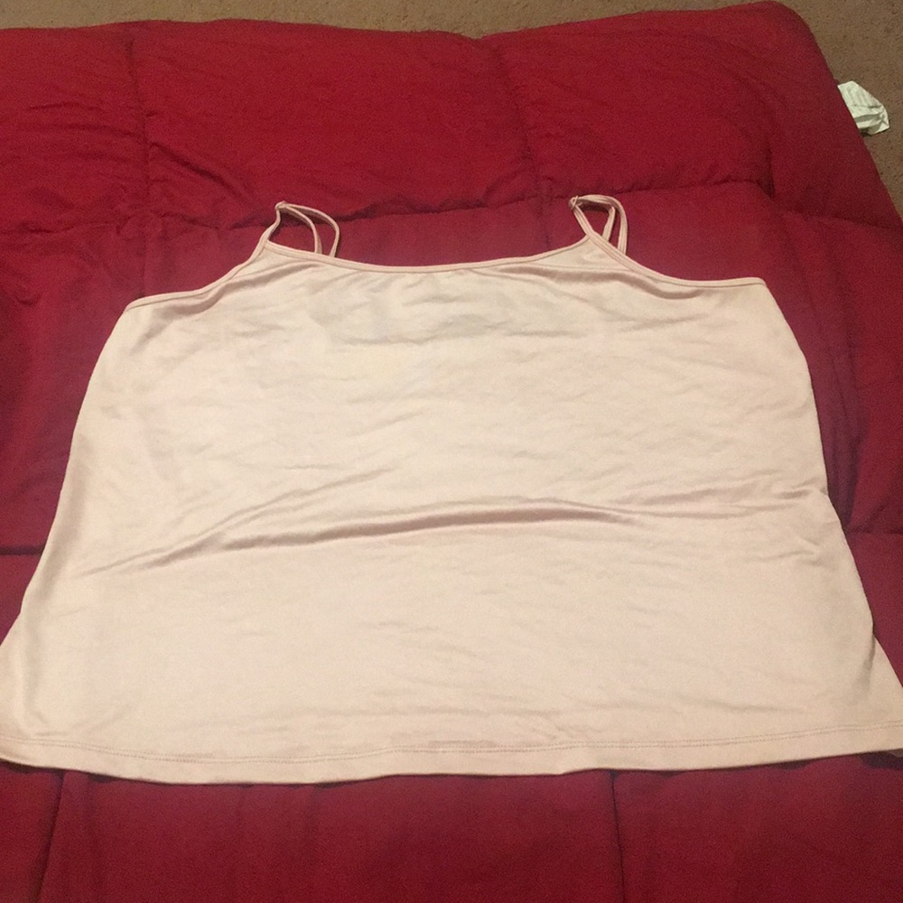 😊GUC SILKY LIGHT PINK TANK TOP FROM LANE BRYANT😊